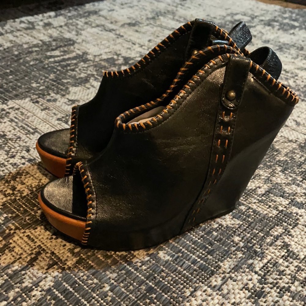 Unique Vintage Wedges